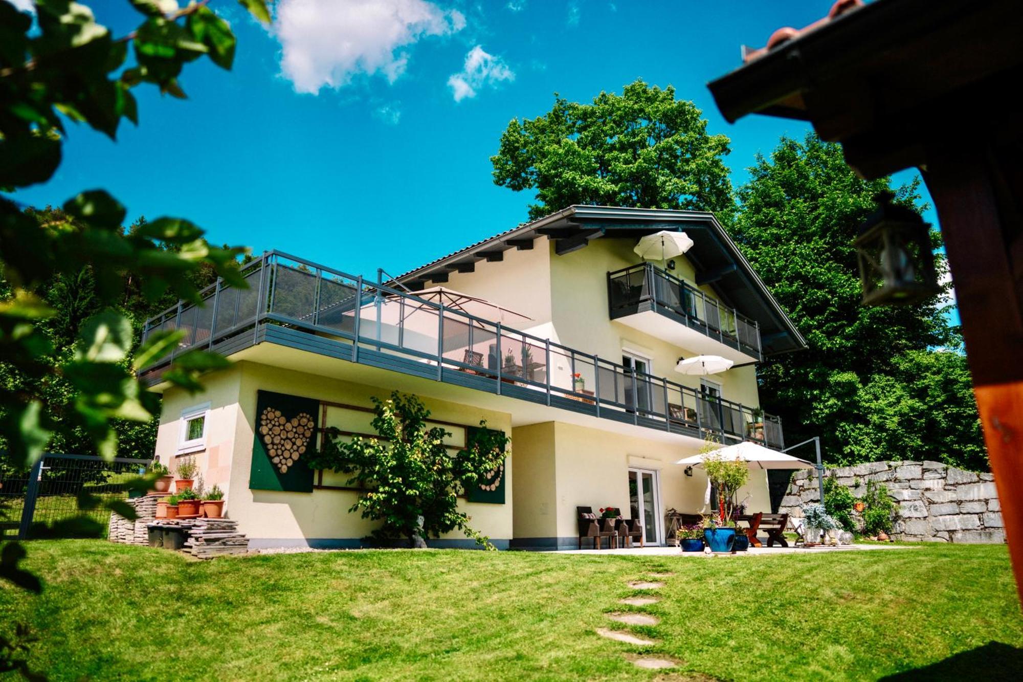 Schwalbennest Velden Daire Velden am Wörthersee Dış mekan fotoğraf